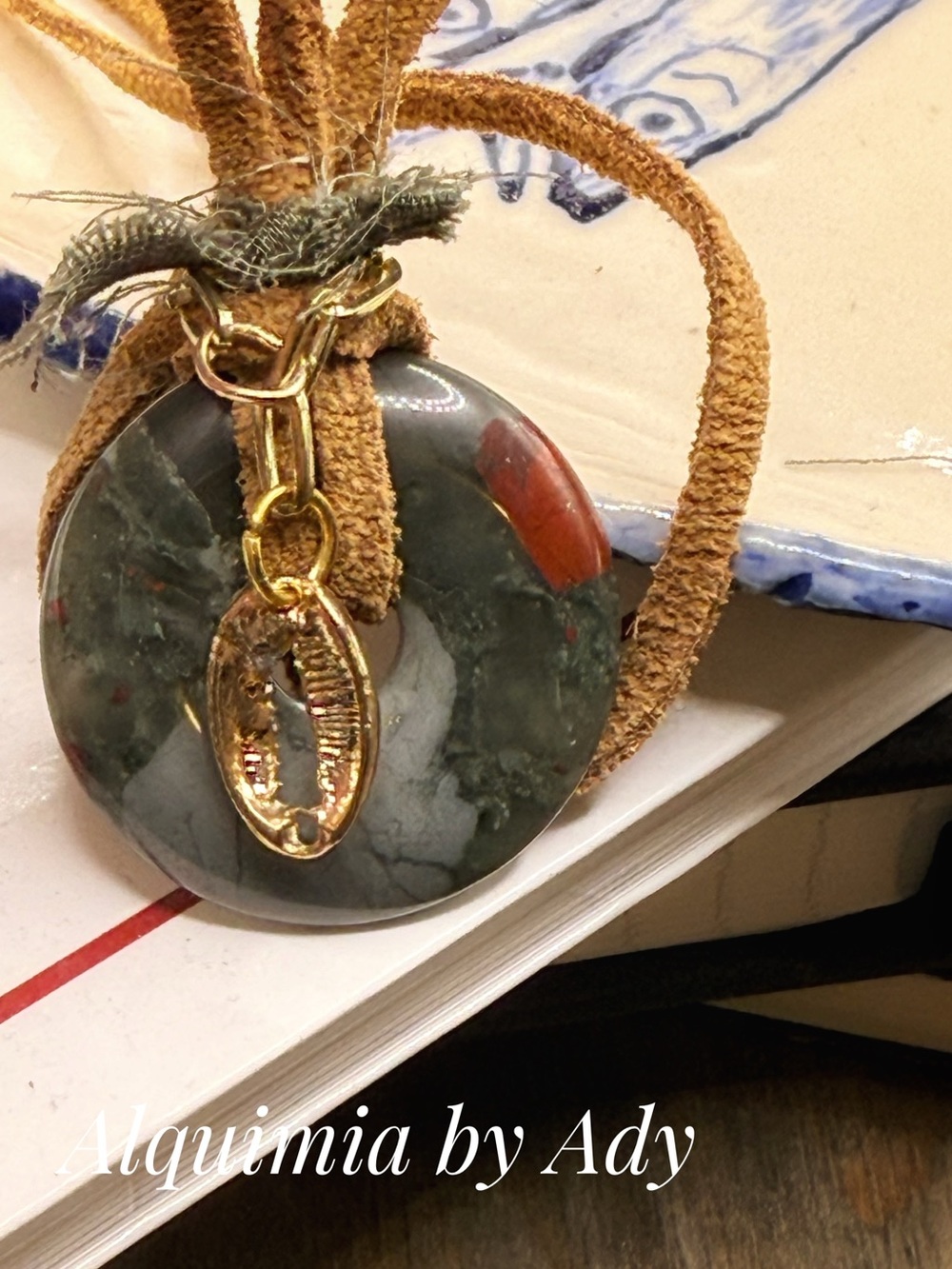 BLOODSTONE AGATE pendant chunky necklace gold shell and suede bohemian